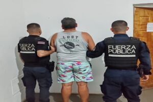 Fuerza Pública detienen a conductor presuntamente ebrio tras ser denunciado por protagonizar colisión